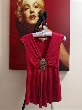 Costa Blanca V-Neck Tunic with Ornate Medallion